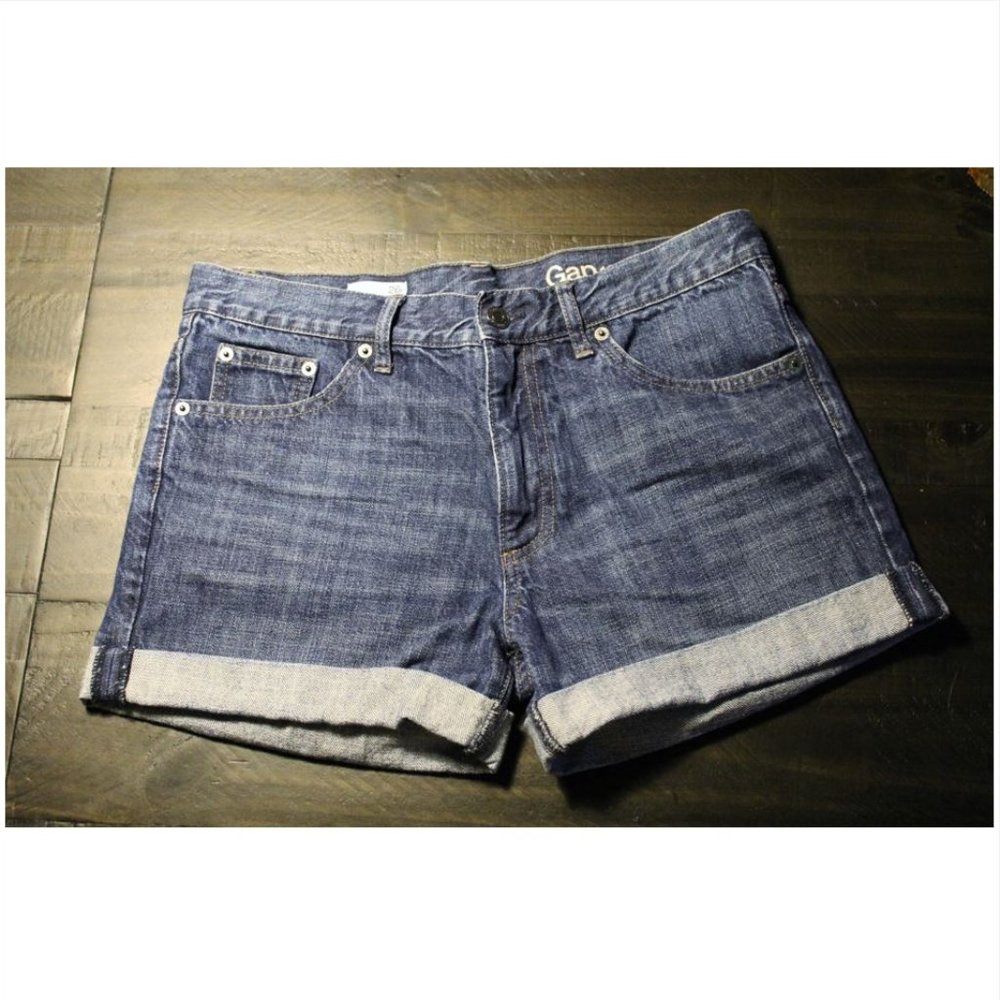 Gap 1969 Sexy Boyfriend Shorts